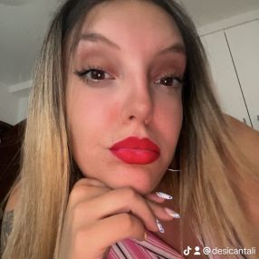 Desi, Babysitter in Castelfidardo
