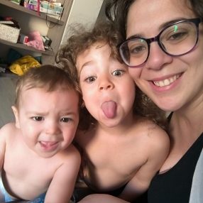 Deborah, Famiglia a Genova