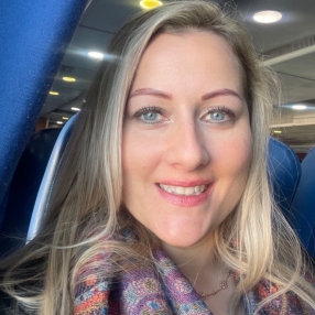 Anna, Babysitter a Trentola-ducenta