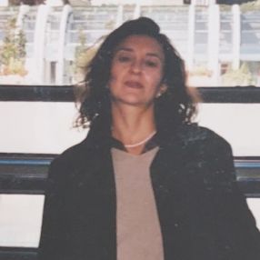 Apollonia, Babysitter a Piano