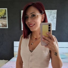 JESSIKA, Babysitter in Provincia di Salerno
