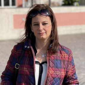 Rossella, Babysitter a Negrar