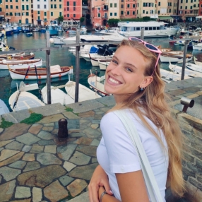 Elena, Babysitter a Ponteranica