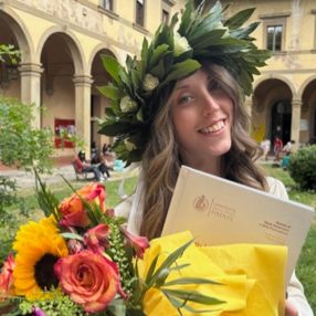Vittoria, Babysitter a San Casciano In Val di Pesa
