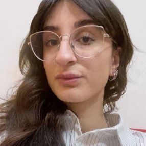 Chiara, Babysitter a Tecchiena