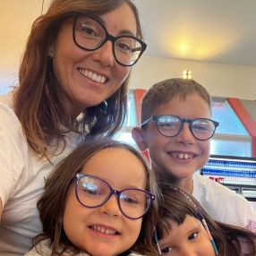Claudia, Famiglia a Falconara Marittima