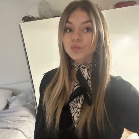 Delia Antonia, Babysitter a Asolo