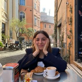 Elena, Babysitter a Casarano