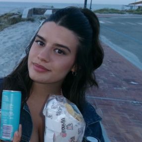 Anastasia, Babysitter a Siniscola