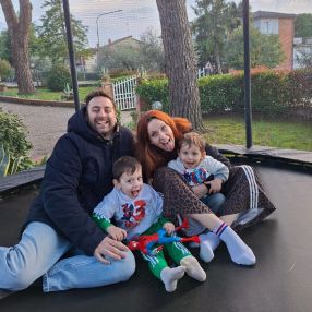 Ashkan, Family in Foiano della Chiana