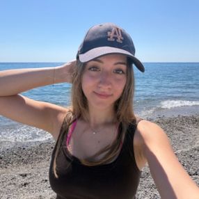 Giada, Babysitter a Medole