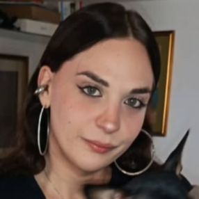 Stefania, Babysitter a Adrano