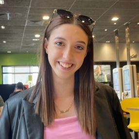 Mishel, Babysitter a Albignasego