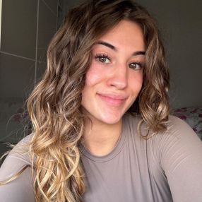 Nora, Babysitter a Gorizia
