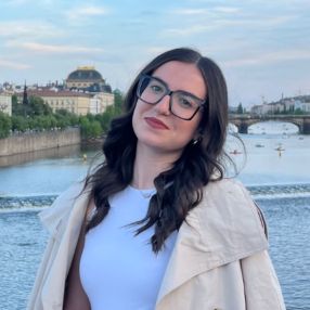 Giulia, Babysitter in Fiorenzuola D'arda
