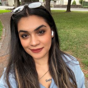 Sahana, Babysitter a Sondrio