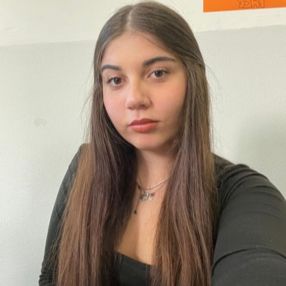 Asia, Babysitter in Appiano Gentile