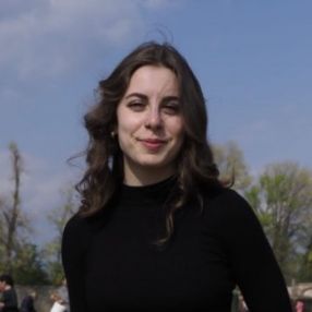 Lara, Babysitter a Verderio