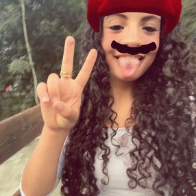 Hasna, Babysitter a Châtillon
