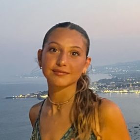 Giulia, Babysitter a Carbonate
