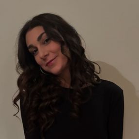 Gloria, Babysitter a Pietra Ligure