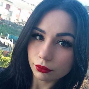 Debora, Babysitter a Libero consorzio comunale di Agrigento