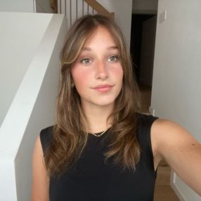 Elisa, Babysitter a Cles