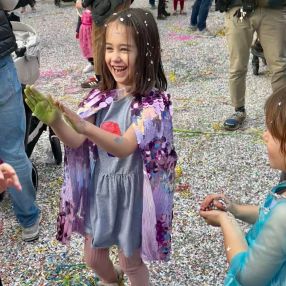 Kelly, Famiglia a Lucca