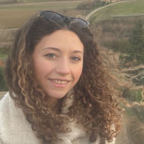 Alessia, Babysitter a Campi Bisenzio