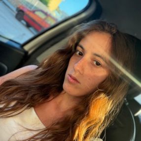 Mena, Babysitter in San Prisco