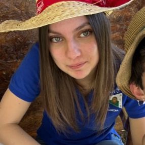 Lucrezia, Babysitter a Morrovalle