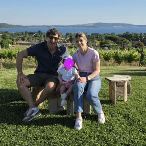 Silvia, Famiglia a Manziana