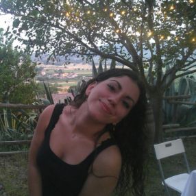 Sara, Babysitter a Magione