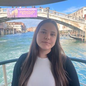 Aida, Babysitter a San Benigno Canavese