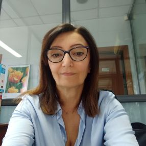 Pina, Babysitter a Sant'agata Li Battiati