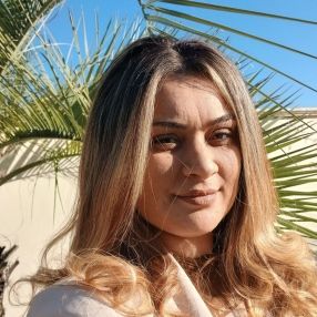 Laura, Babysitter a Pulsano