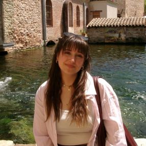 Aurora, Babysitter in Perugia
