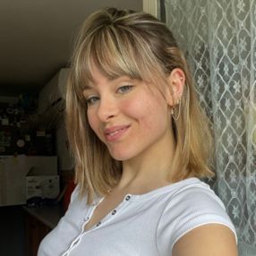 Aurora, Babysitter in Laghetto