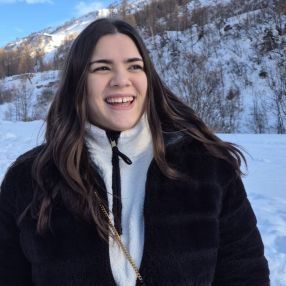 Giorgia, Babysitter a Cardano Al Campo