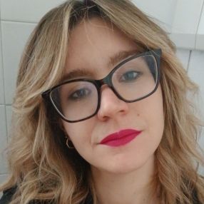 Paola, Babysitter a Cantù