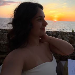 Lavinia, Babysitter a Vibo Valentia