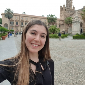 Ilaria, Babysitter a Paese