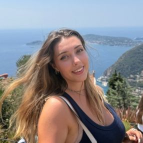 Giulia, Babysitter a Origgio