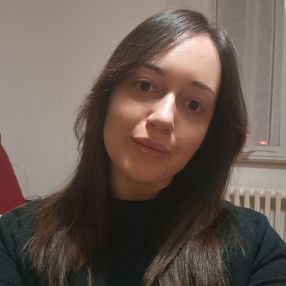 Giulia, Babysitter a Macerata