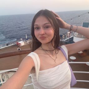 Madalina, Babysitter a Correggio