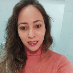 Thainá, Babysitter a Voghera