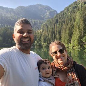 Karthik, Famiglia a Bollate