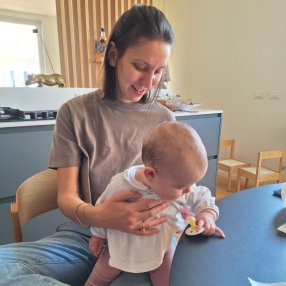 Renata, Famiglia a Modena