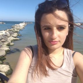 Giulia, Babysitter a Pesaro