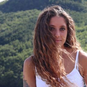 Ludovica, Babysitter a Chiaravalle